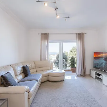 Апартаменты Lagos Beach Apartment Лагуш