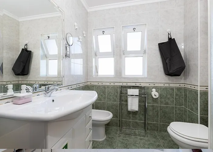 Lagos Beach Apartment * ラゴス