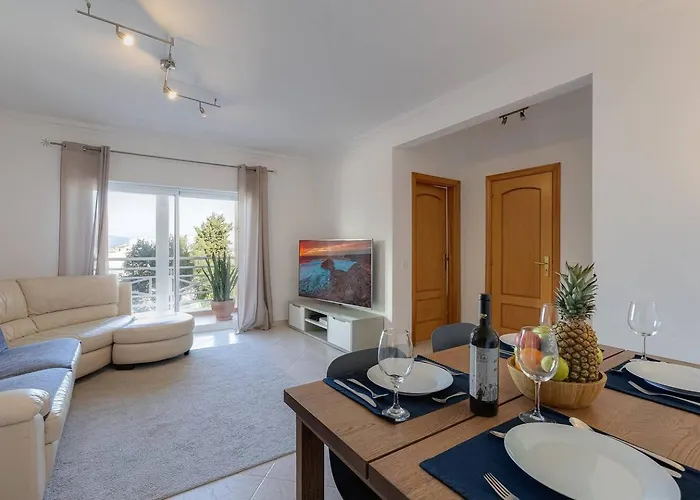 Lagos Beach Apartment アパート *